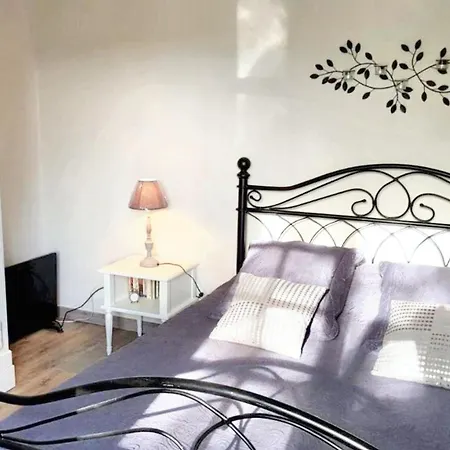 Holiday home Maison Charmante A + Piscine *